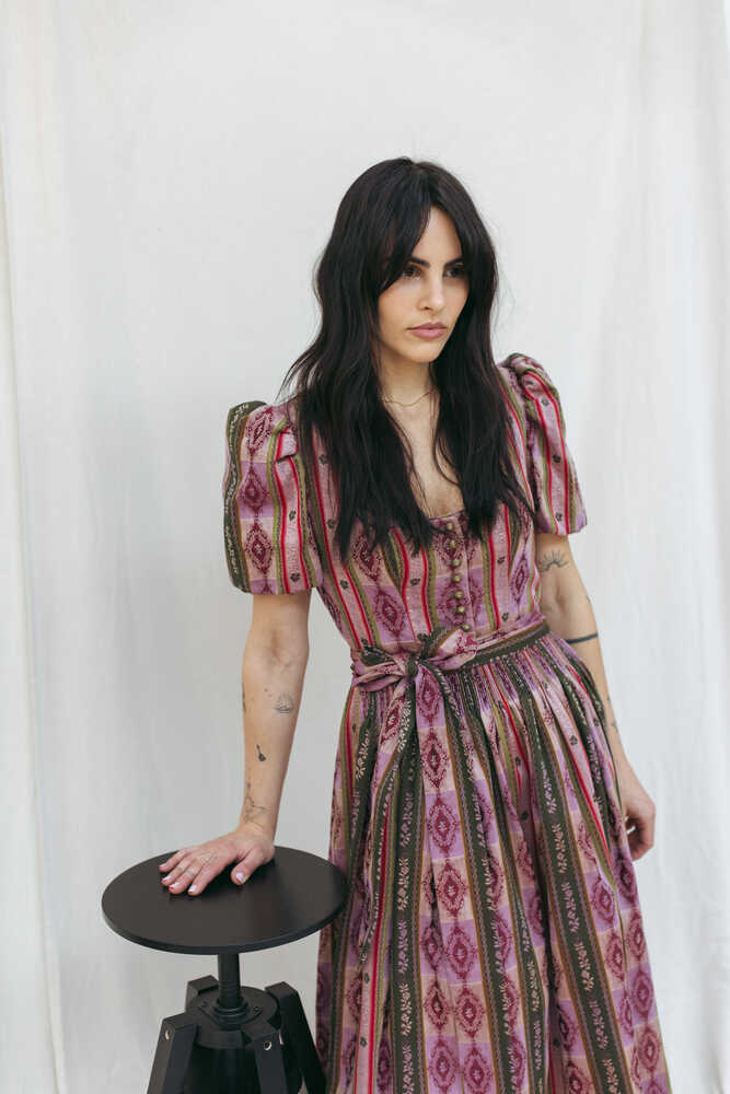 Dirndl Laura preiselbeer_02