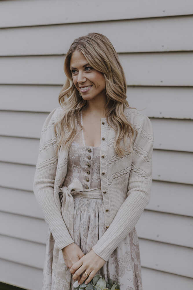 Dirndl Gottseidank x Beo mandel_01